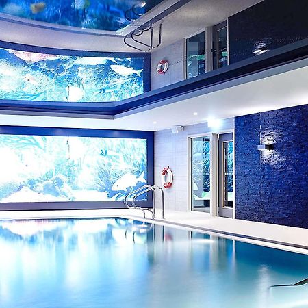 Novotel London Брентфорд Екстериор снимка