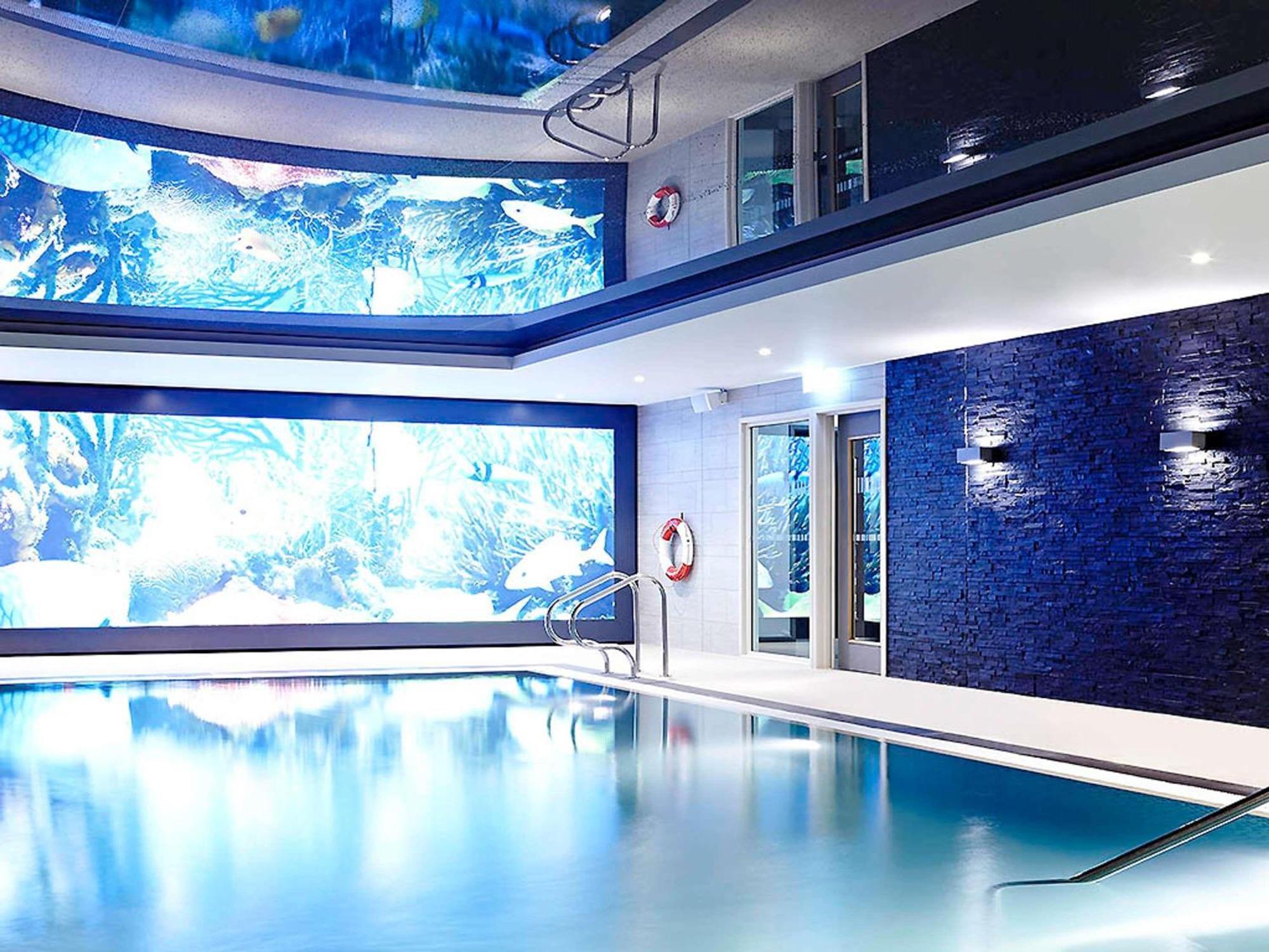 Novotel London Брентфорд Екстериор снимка
