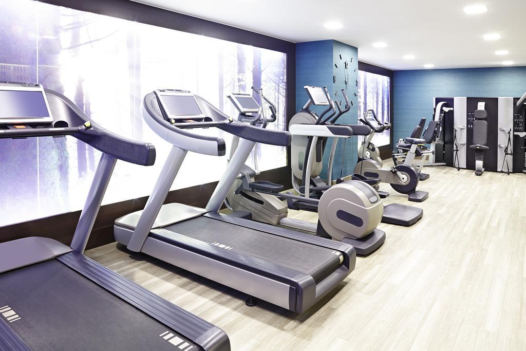 Novotel London Брентфорд Екстериор снимка